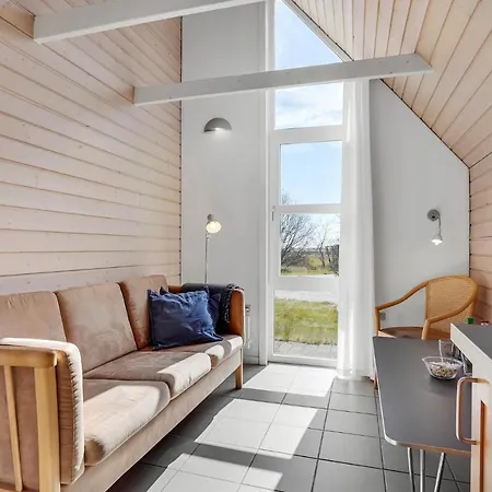 Holiday home Lovely In With Wifi